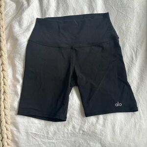 Alo yoga biker shorts